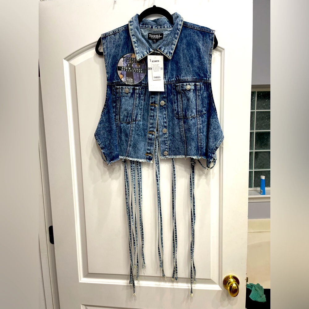 Sleeveless Jean jacket